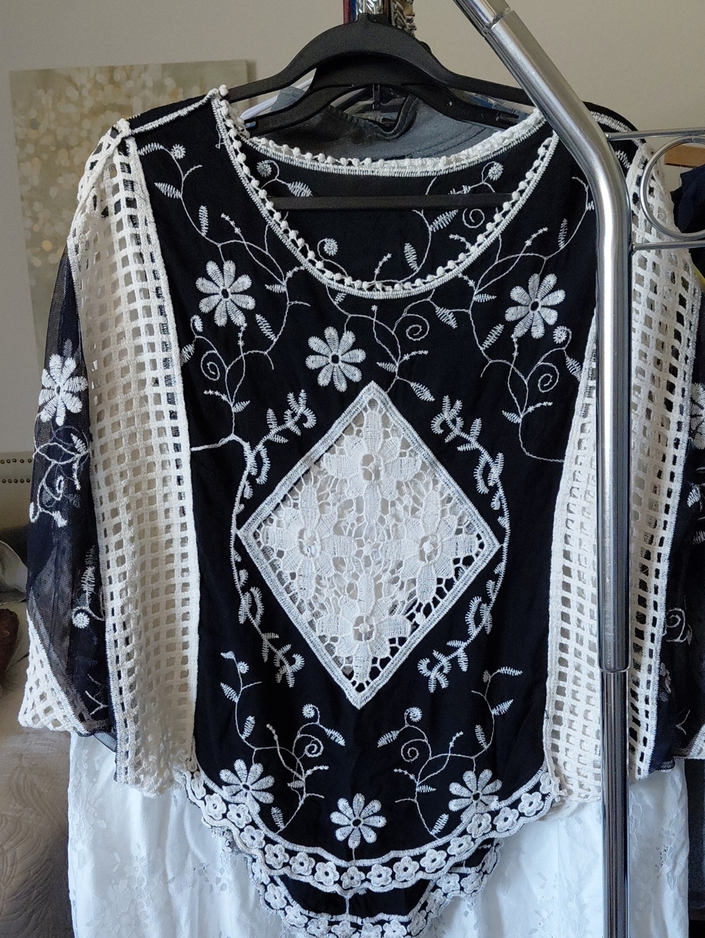 Women's Black & White Embroidered Crochet Lace Top